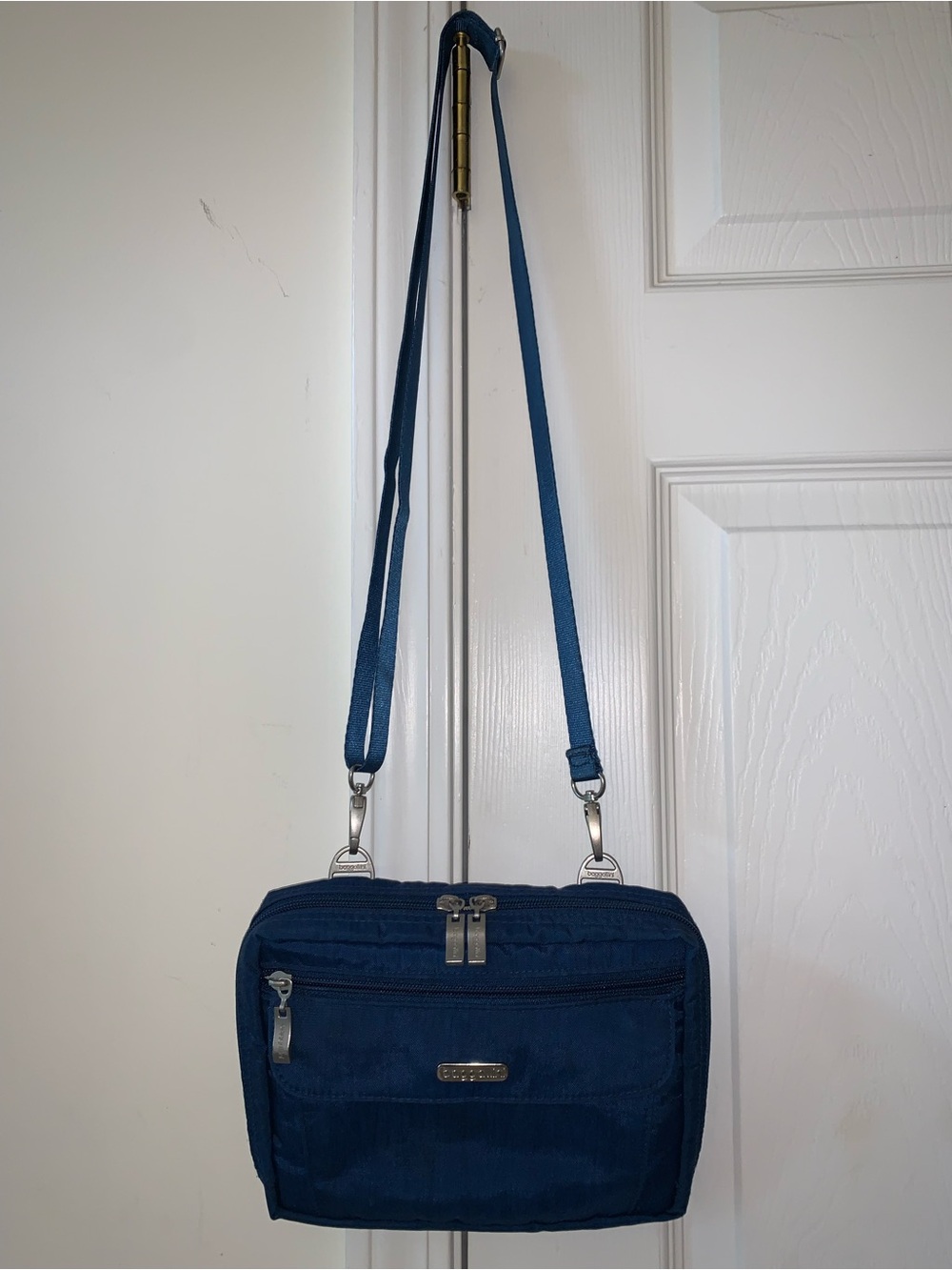 Pacific Wander Crossbody Bag by Baggallini Navy